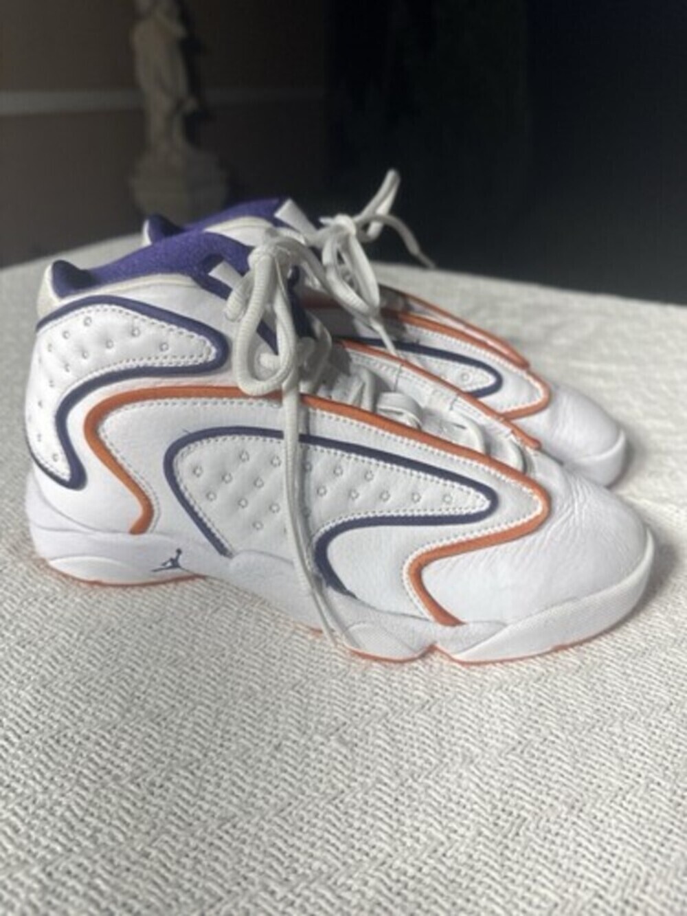 Wmns Air Jordan OG 'Suns' Sneakers